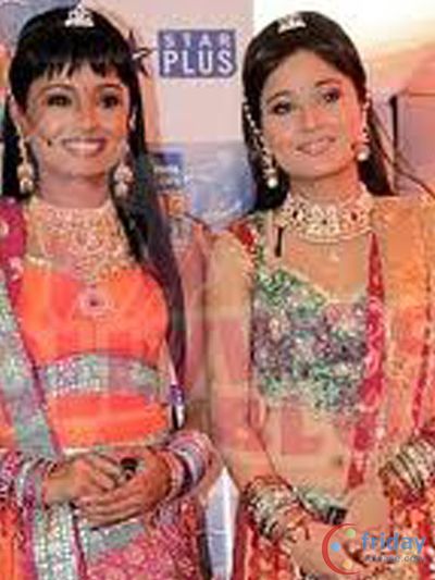 Sara Khan Photo