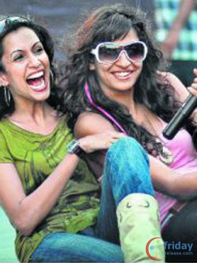 Anushka Manchanda Photo