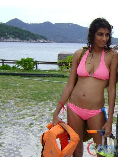 Anushka Manchanda Photo