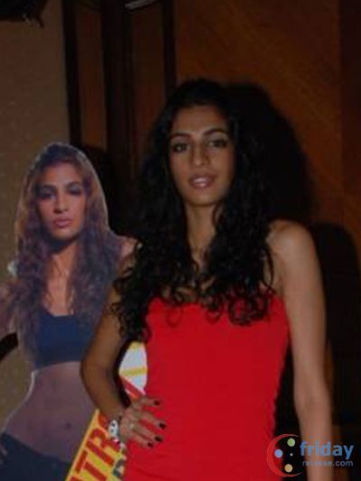 Anushka Manchanda Photo