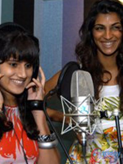 Anushka Manchanda Photo