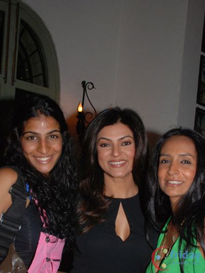 Anushka Manchanda Photo
