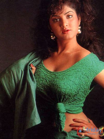 Divya Bharti Photo - 20 | Images | Photo Gallery | Image Gallery - BollywoodMDB Divya Bharti Photo - 20 | Images | Photo Gallery | Image Gallery - BollywoodMDB