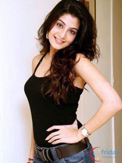 Neha Oberoi Photo
