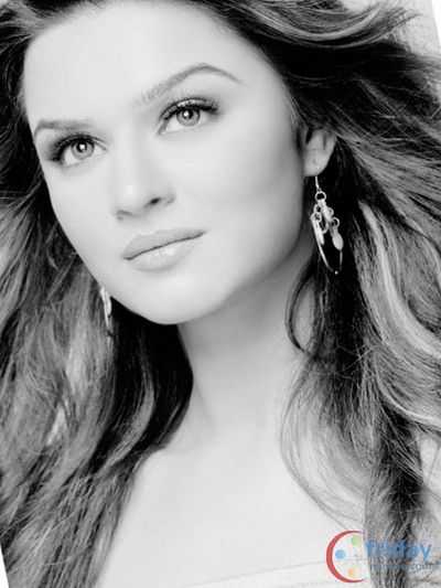 Aashka Goradia Photo