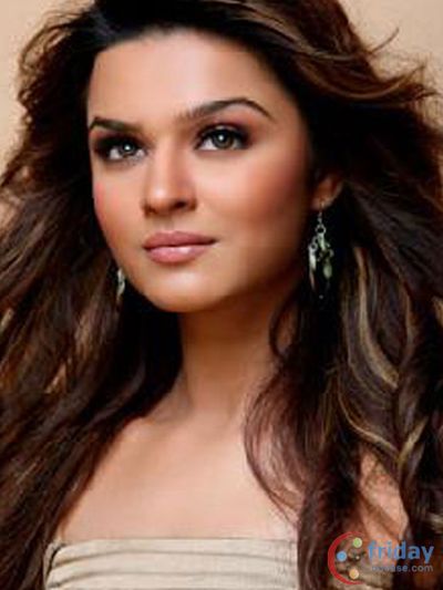 Aashka Goradia Photo