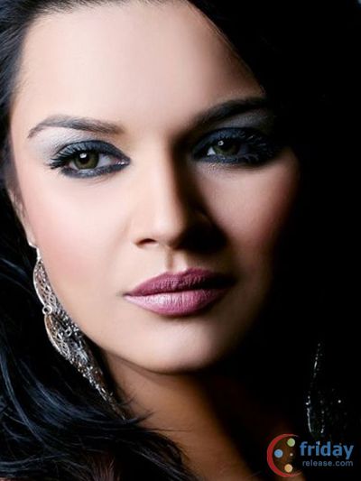 Aashka Goradia Photo
