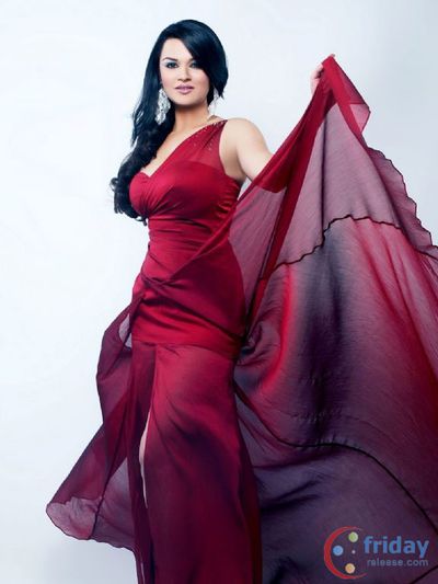 Aashka Goradia Photo