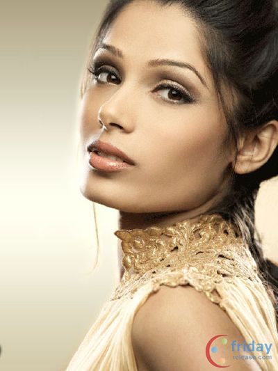 Freida Pinto Photo