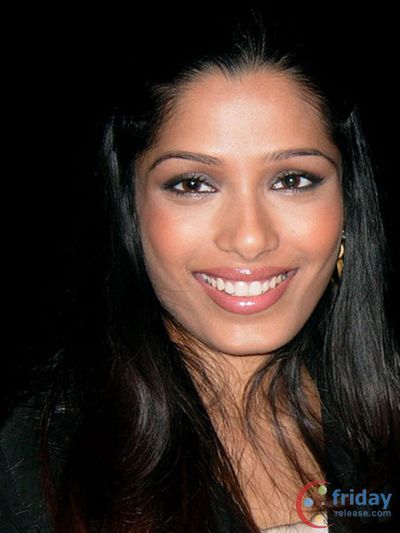 Freida Pinto Photo