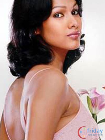 Nethra Raghuraman Photo