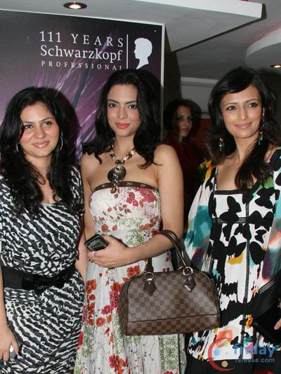 Roshni Chopra Photo