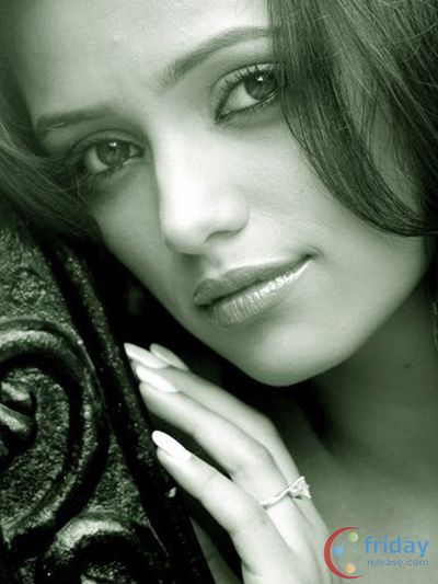 Roshni Chopra Photo