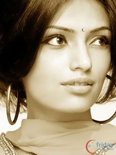 Roshni Chopra Photo