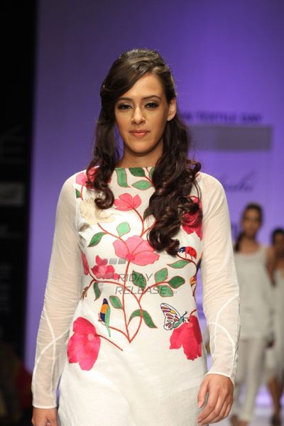 Hazel Keech Photo