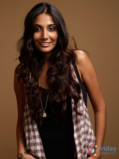 Monica Dogra Photo