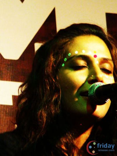 Monica Dogra Photo