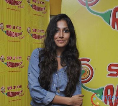 Monica Dogra Photo