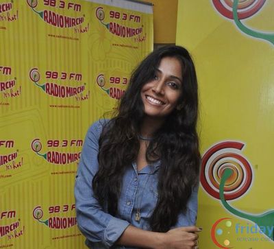 Monica Dogra Photo