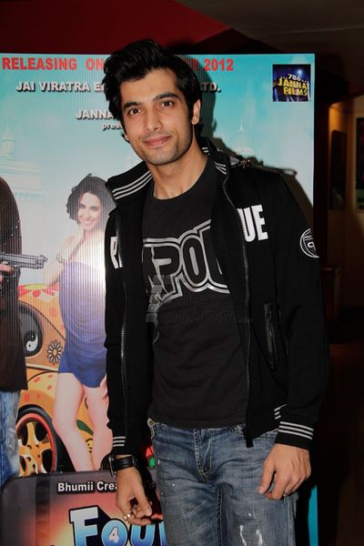 Sharad Malhotra Photo