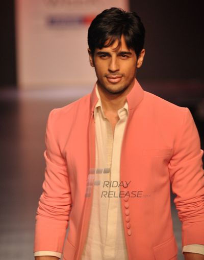 Siddharth Malhotra Photo