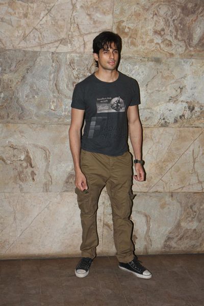 Siddharth Malhotra Photo
