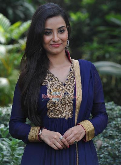 Tia Bajpai Photo