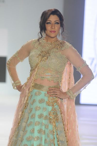 Aditi Govitrikar Photo