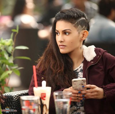 Amyra Dastur Photo