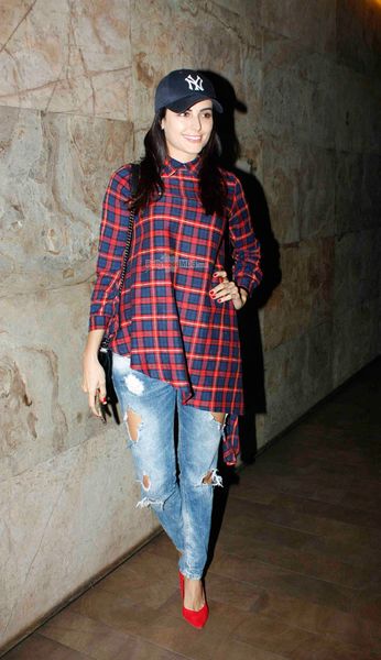 Mandana Karimi Photo