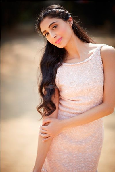Pernia Qureshi Photo