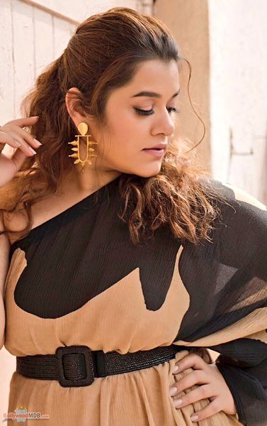 Shikha Talsania Photo