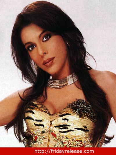 Pooja Bedi Photo