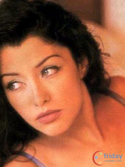 Aditi Govitrikar Photo