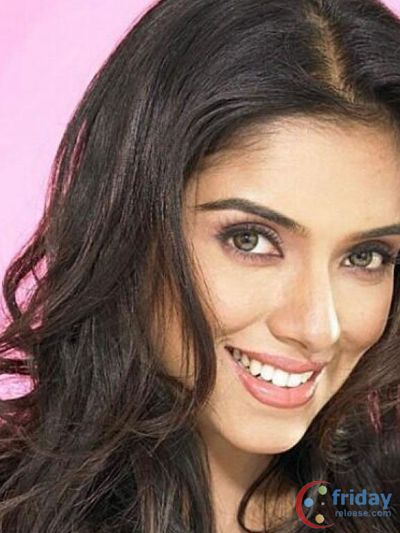 Asin Thottumkal Photo