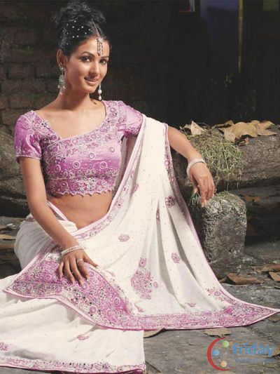 Sonal Chauhan Photo
