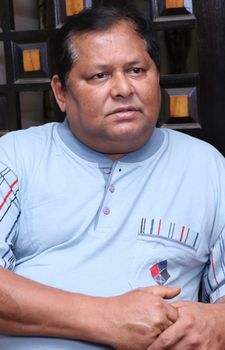 Kharaj Mukherjee