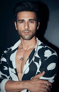 Pulkit Samrat