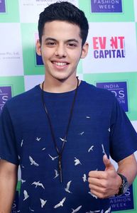 Darsheel Safary