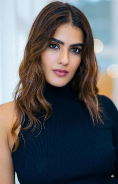 Kavya Thapar
