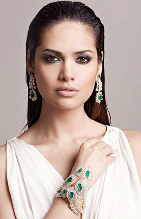 Esha Gupta