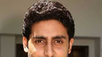 Abhishek's 'Paa' act at Kid's Fashion Show