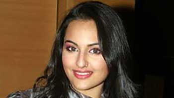 'Dabangg 2' Makes Sonakshi Sinha The 'Century Queen'.