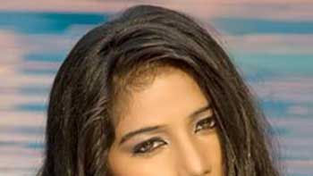 Does Dhoni Find Poonam Pandey's Strip Act 'Spicy'?