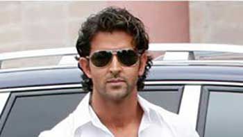 Hrithik Roshan's 80-Feet High Cutout Set Up at 'Krrish 3' Sets 