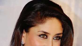 Kareena Kapoor to Add 'Khan' To Her Surname after Marriage!