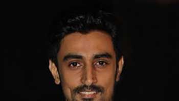 Kunal Kapoor Turns To Script Writing