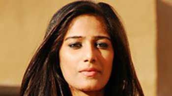 On-Screen Kissing Gets Poonam Pandey Hesitative.