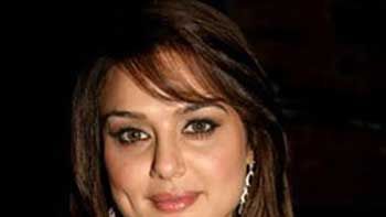 Preity Zinta to Write a Book