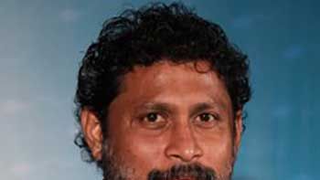 Shoojit Sircar wants to work  with Big B again